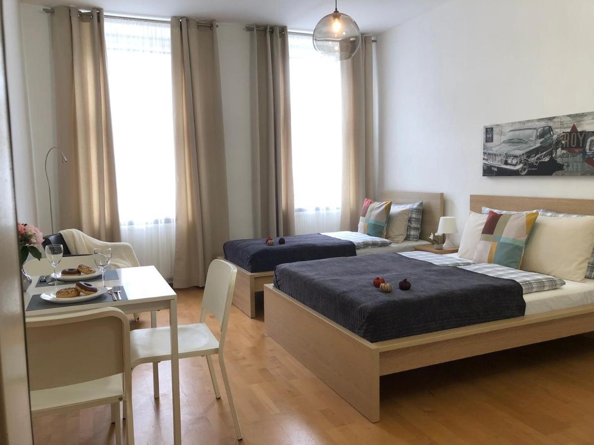 New, Bright Apartment Near The Metro! Вена Экстерьер фото