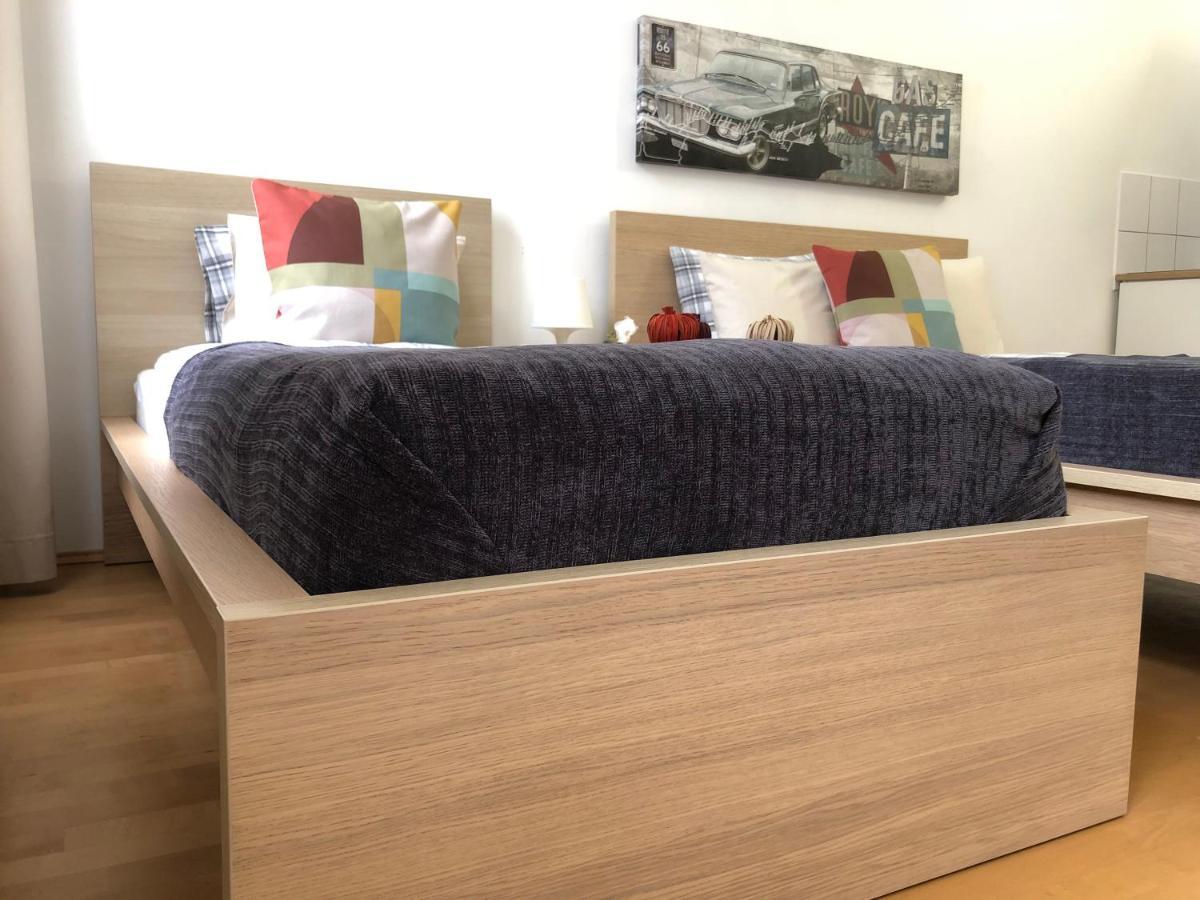 New, Bright Apartment Near The Metro! Вена Экстерьер фото