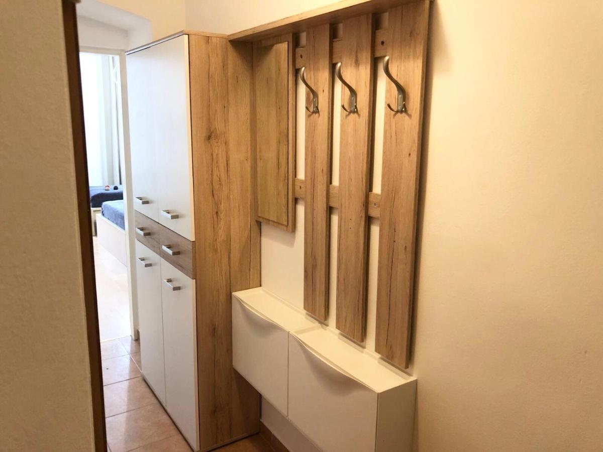 New, Bright Apartment Near The Metro! Вена Экстерьер фото