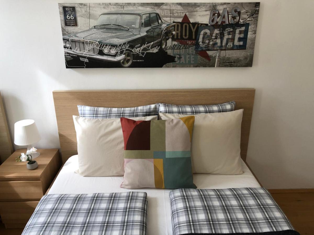 New, Bright Apartment Near The Metro! Вена Экстерьер фото