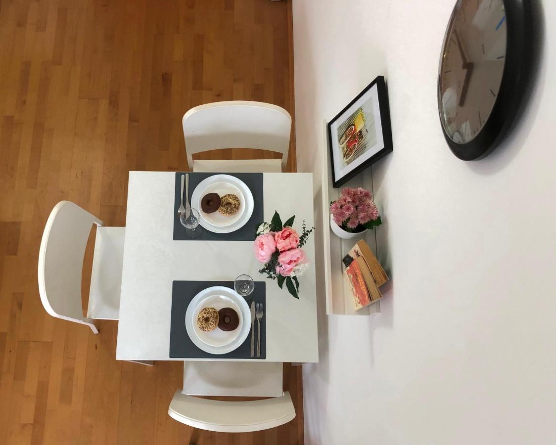 New, Bright Apartment Near The Metro! Вена Экстерьер фото